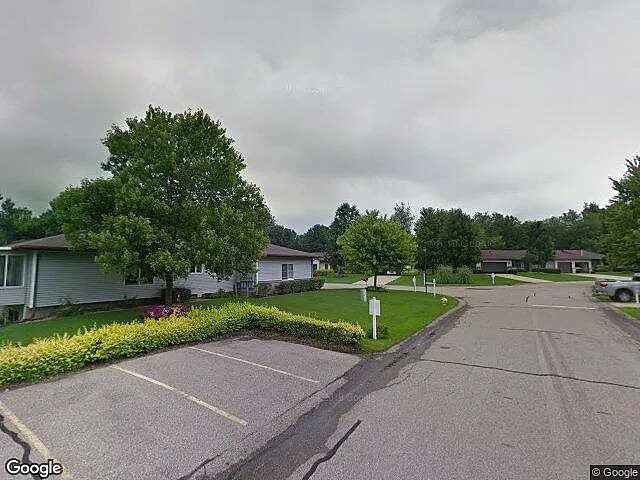 Dean Lake Woods Condominiums photo 12