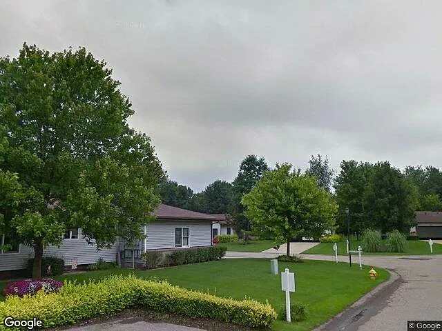 Dean Lake Woods Condominiums photo 13