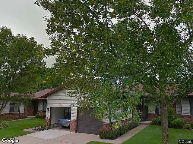 Dean Lake Woods Condominiums photo 3