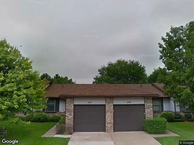 Dean Lake Woods Condominiums photo 6