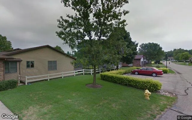 Dean Lake Woods Condominiums photo 1