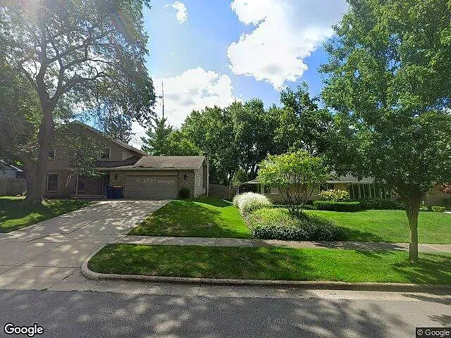 Albert-Realtors Hampshire Replat photo 9