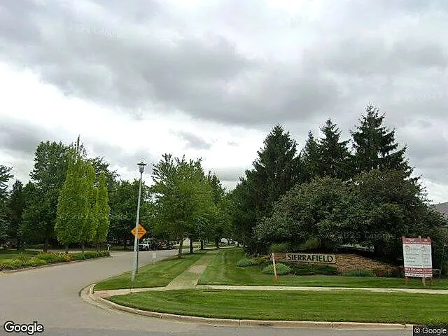 Carlisle Crossings North Site Condominiums photo 8