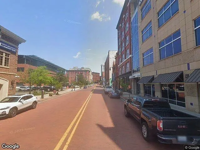 70 Ionia Building photo 4