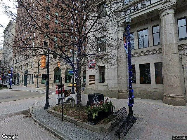 Front Row Condominiums photo 3