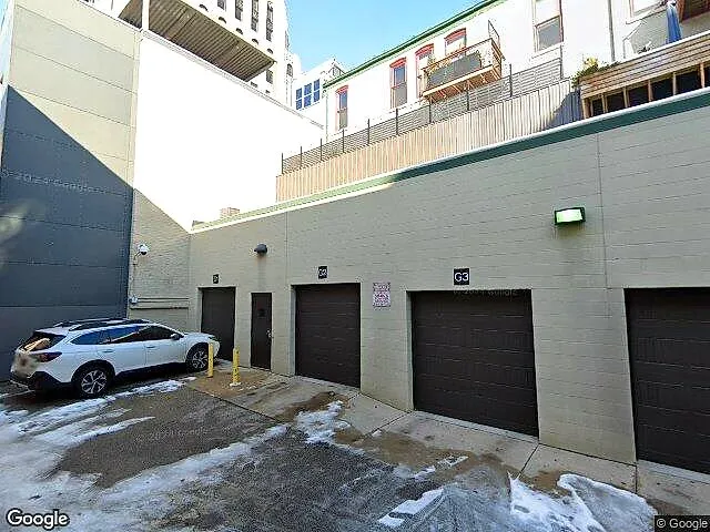 Front Row Condominiums photo 7