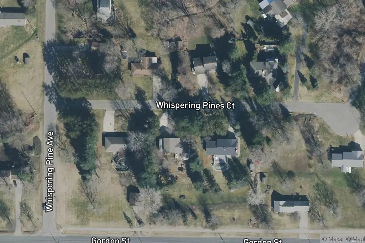 Whispering Pines Sub photo 1