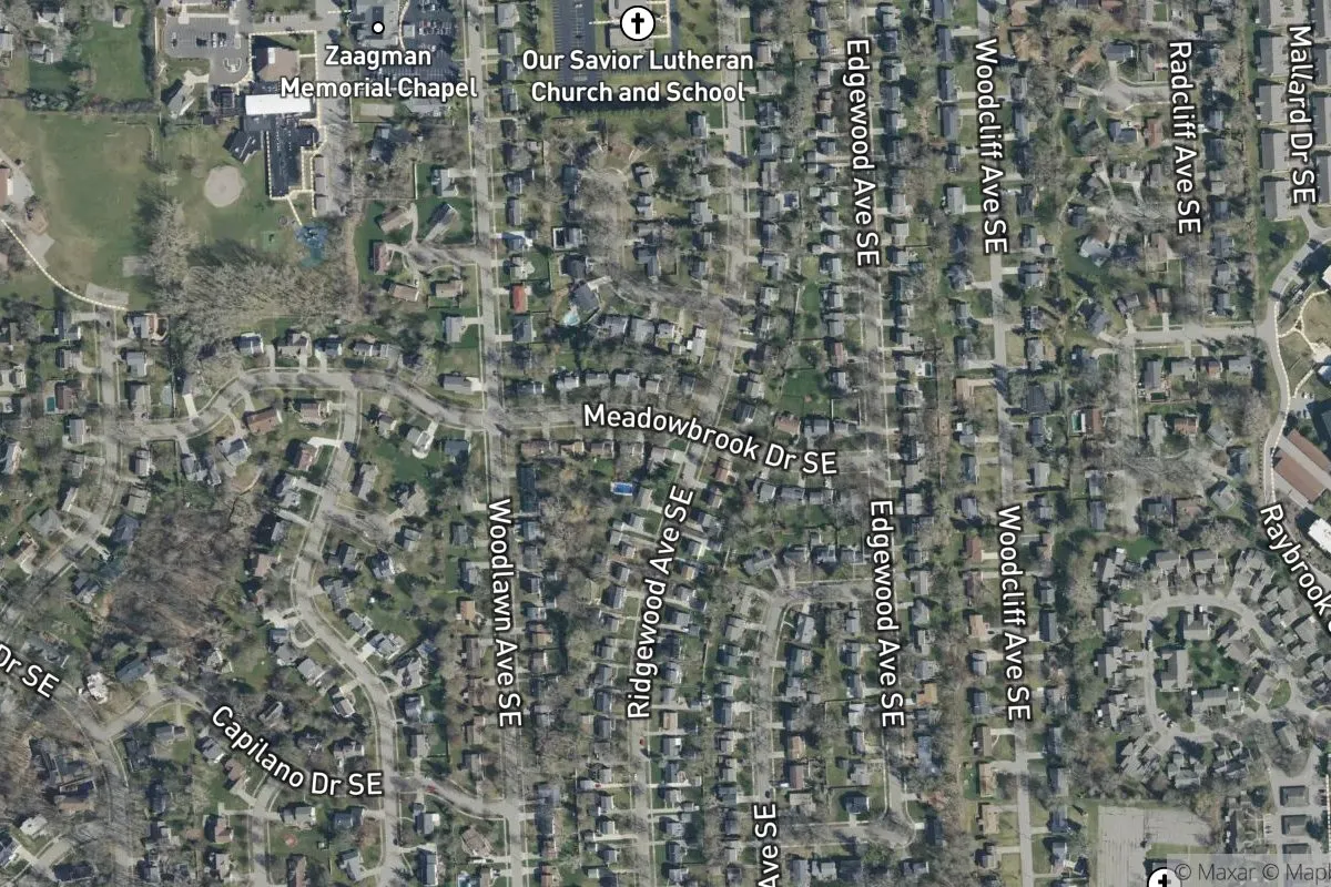 Knollcrest Vista photo 1