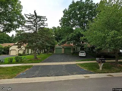 Cross Creek Condominiums