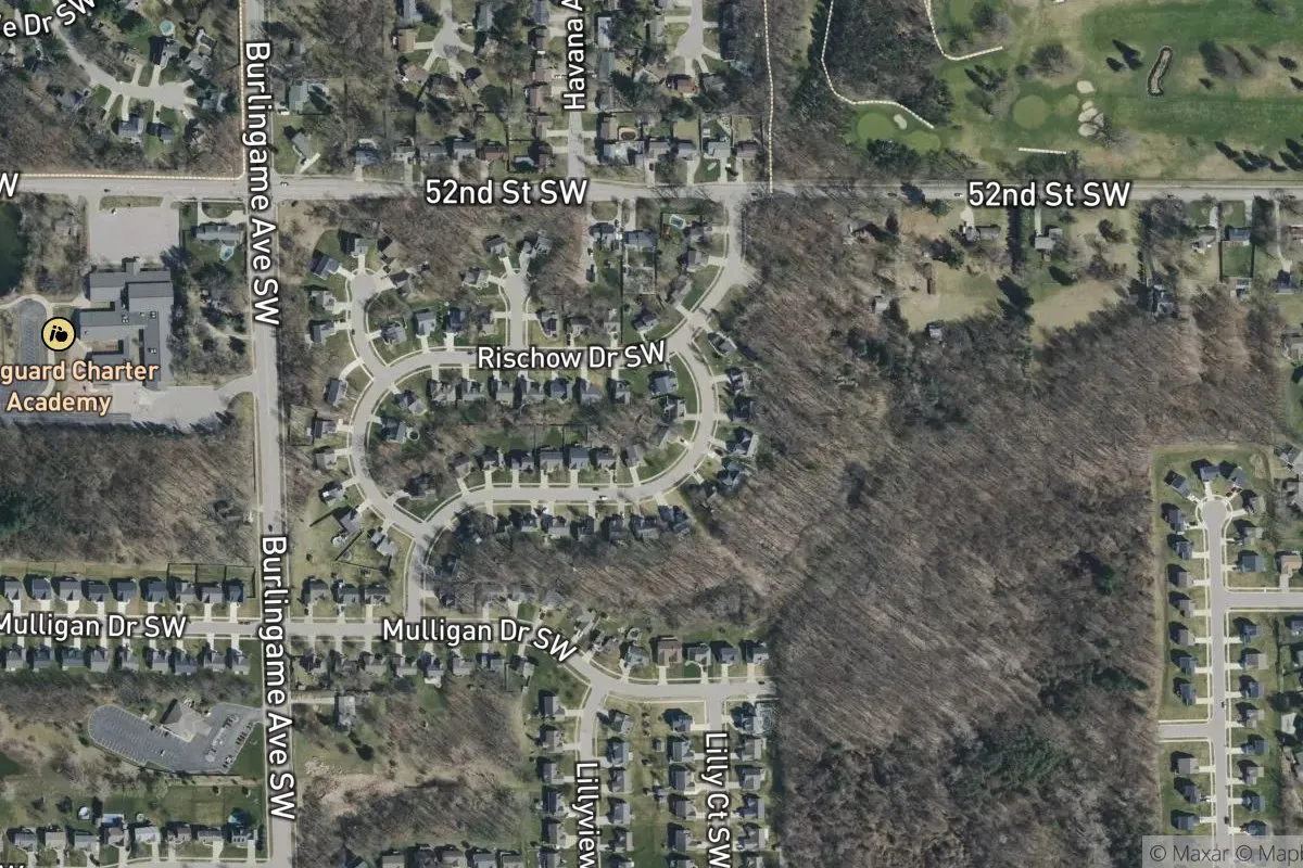 Oriole Park Estates No.3 photo 1