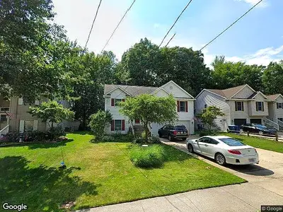 BEECHWOOD PLACE CONDOS