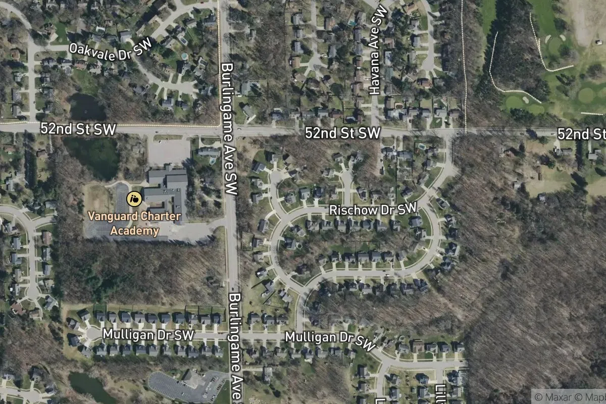 Oriole Park Estates No.4 photo 1