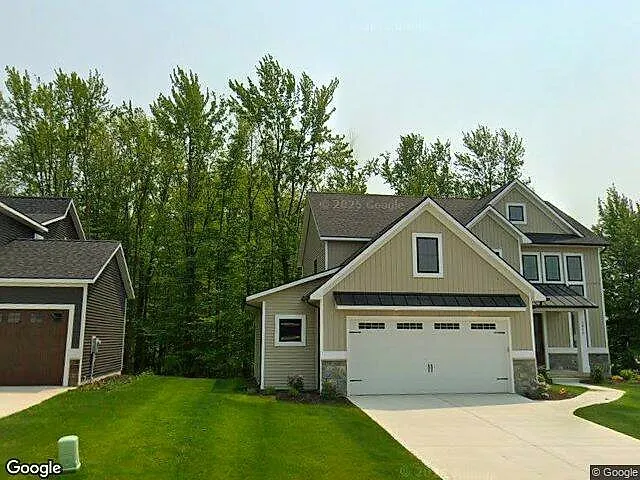 Cambridge Grove photo 1