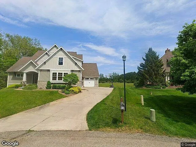 Bridle Path Site Condominium photo 1