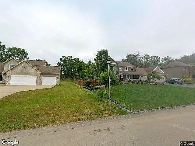 Ashton Woods photo 12