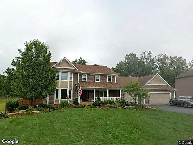 Ashton Woods photo 2
