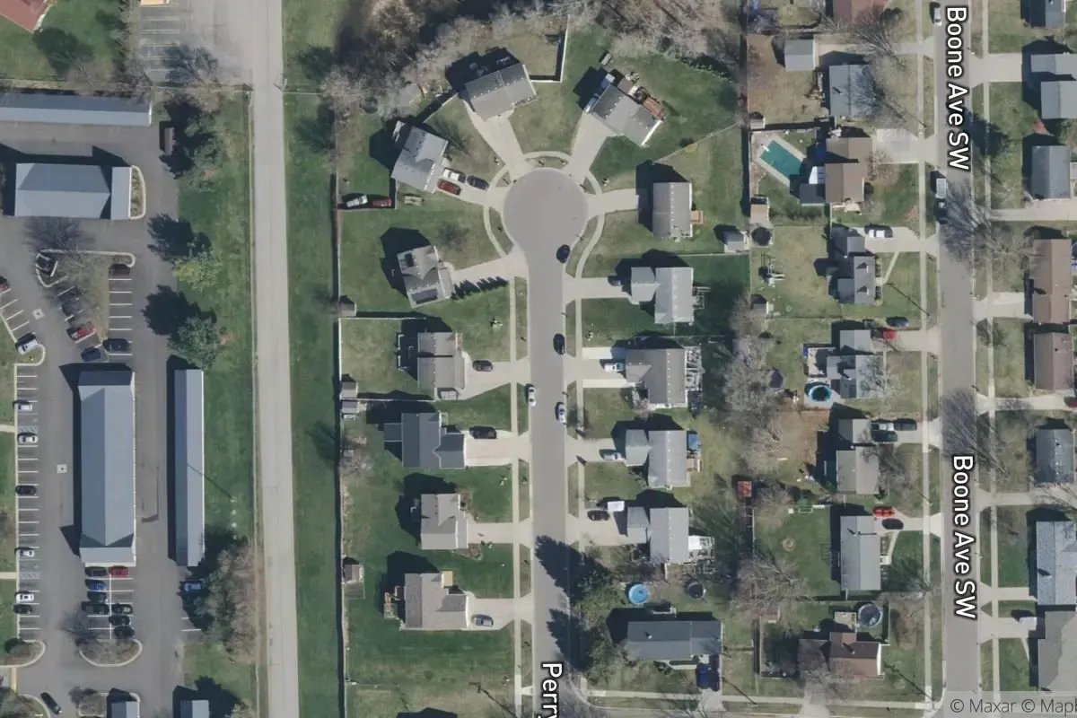 Perry Avenue photo 1
