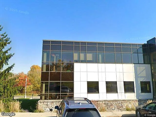 330 East Beltline photo 1