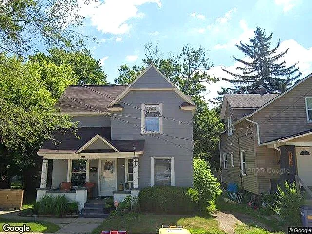540 Leonard Condominium photo 7