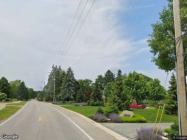 Edgewater Manor Condominium photo 4