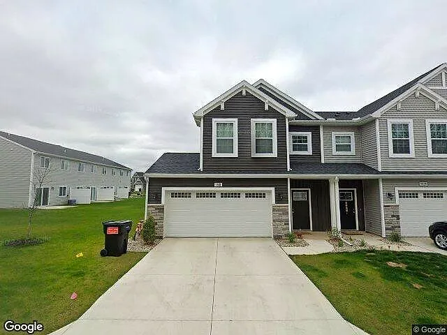 Alderwood Townhomes photo 3