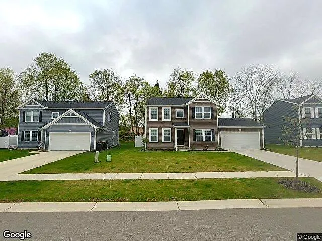 Alderwood Place photo 4