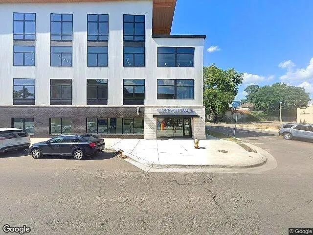 Full of Green Gold Condos photo 4