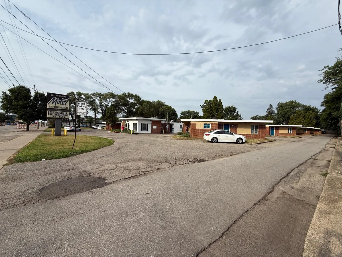 Godwin Heights photo 1