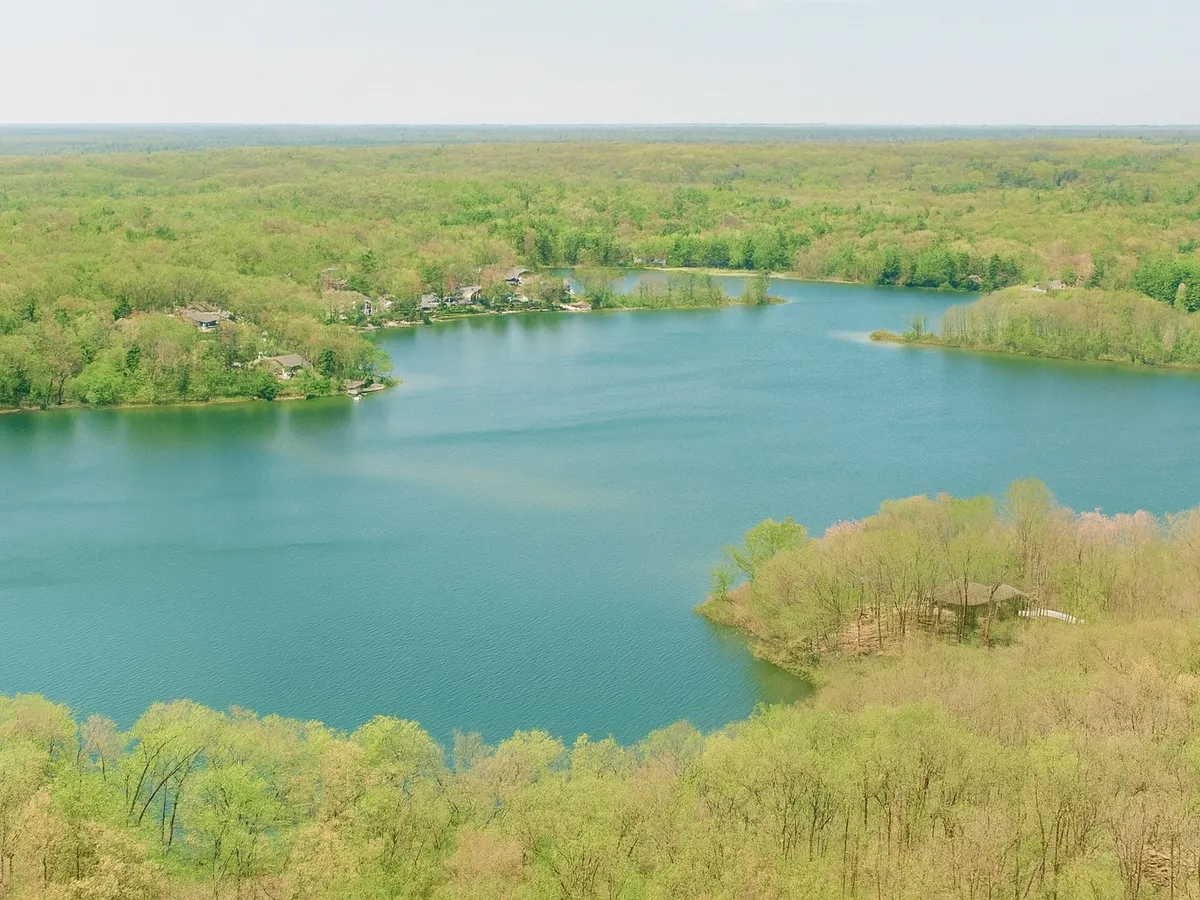 Pettit Lake photo 1