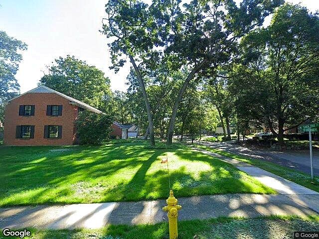 Albert-Realtors Hall St. Sub. photo 12