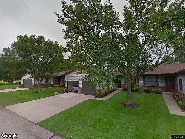 Dean Lake Woods Condominiums photo 2