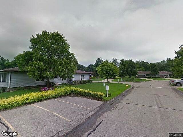 Dean Lake Woods Condominiums photo 12