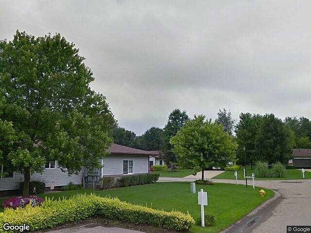 Dean Lake Woods Condominiums photo 13