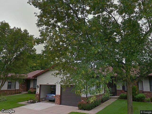 Dean Lake Woods Condominiums photo 3