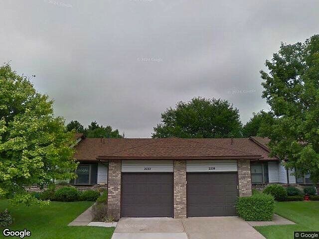 Dean Lake Woods Condominiums photo 6