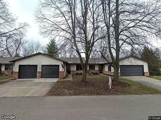 Dean Lake Woods Condominiums photo 7