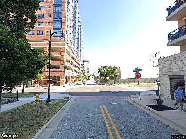 Icon on Bond Condominium photo 2