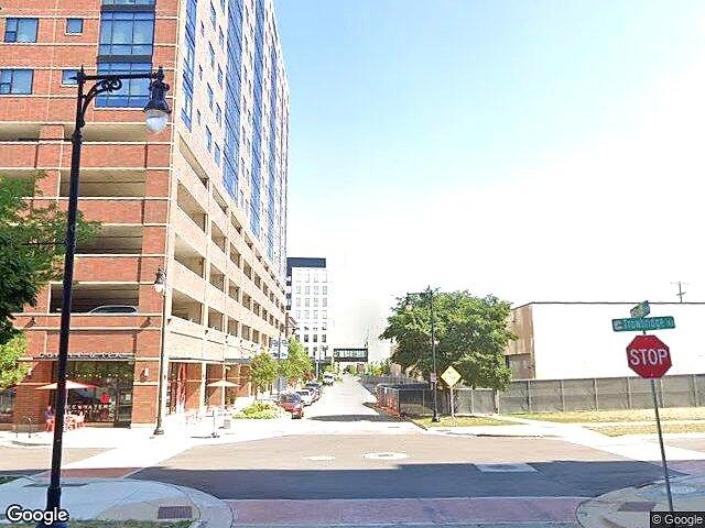 Icon on Bond Condominium photo 3