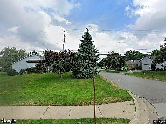 Falcon Pointe Condominiums photo 3