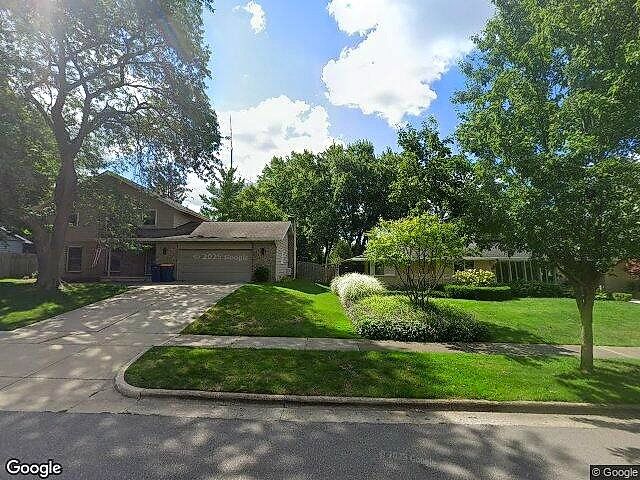 Albert-Realtors Hampshire Replat photo 9