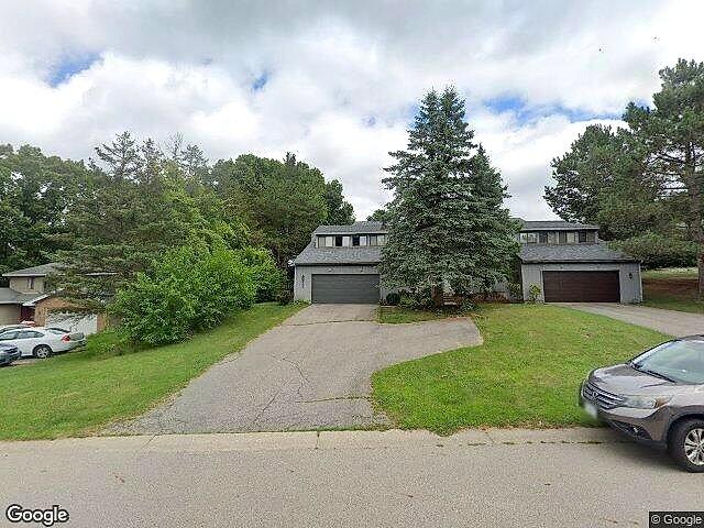 Bella Vista Pines Condominiums photo 5