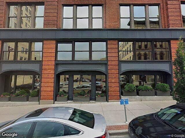 140 Monroe Center photo 5