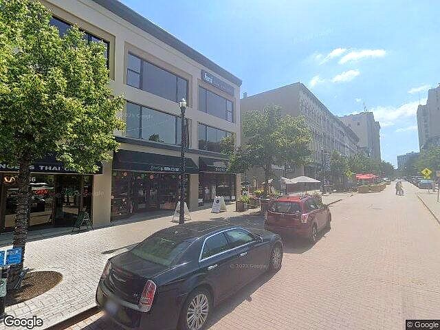 140 Monroe Center photo 5
