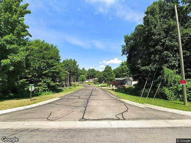 Holmden Estates photo 3