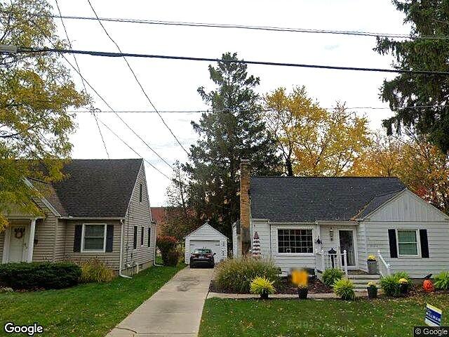 Albert-Realtors' Breton Road Add. photo 2