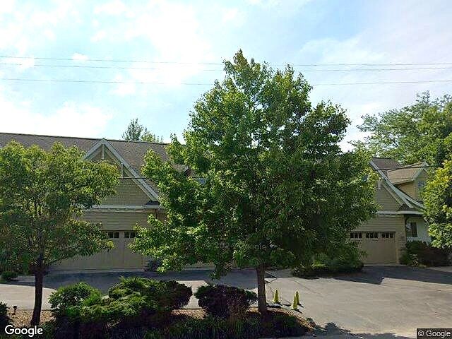 IVY WOOD CONDO photo 6