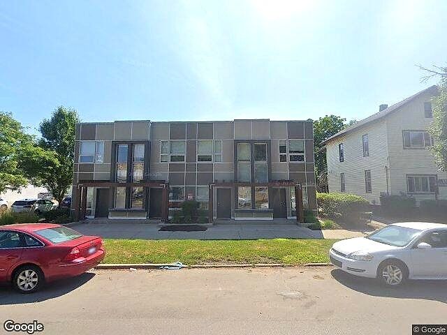 600 Douglas photo 8