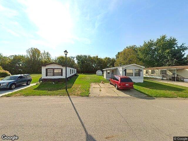 Fairview Shores Condos photo 3