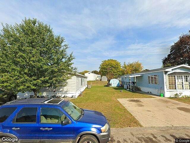 Fairview Shores Condos photo 5