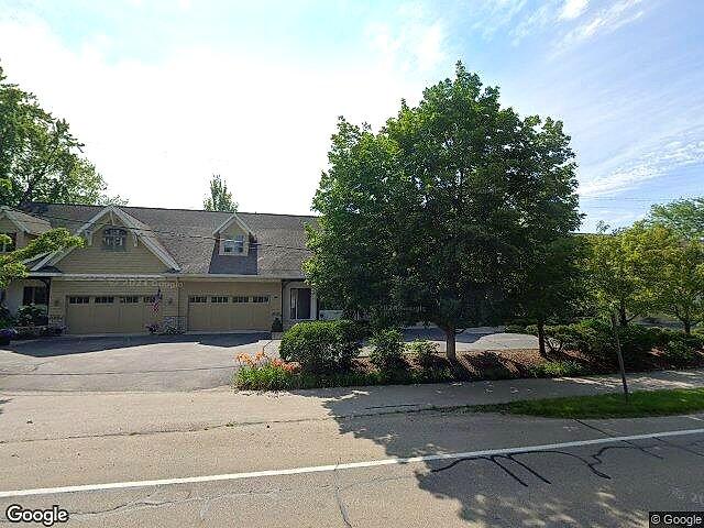 Ivy Wood Condominiums photo 3